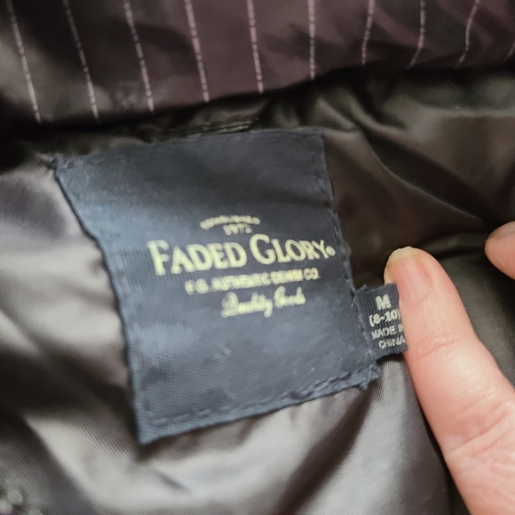 Black NWT hooded puffy vest size 8-10 - Picture 3 of 6